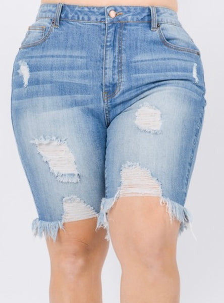 Distressed Frayed Hem Bermudas - Plus size