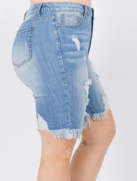 Distressed Frayed Hem Bermudas - Plus size