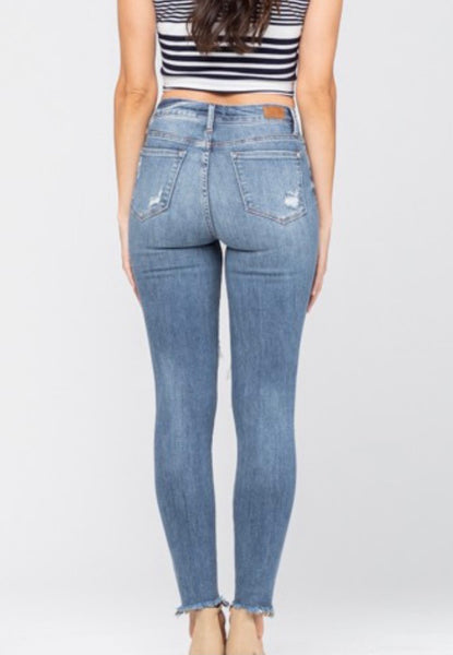 Judy Blue distressed knee jeans